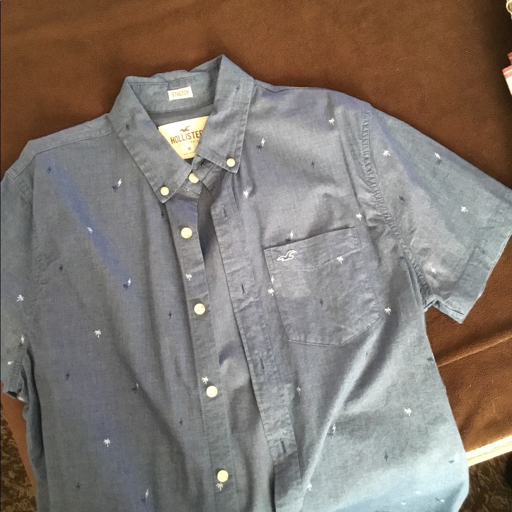 Hollister short sleeve shirt
